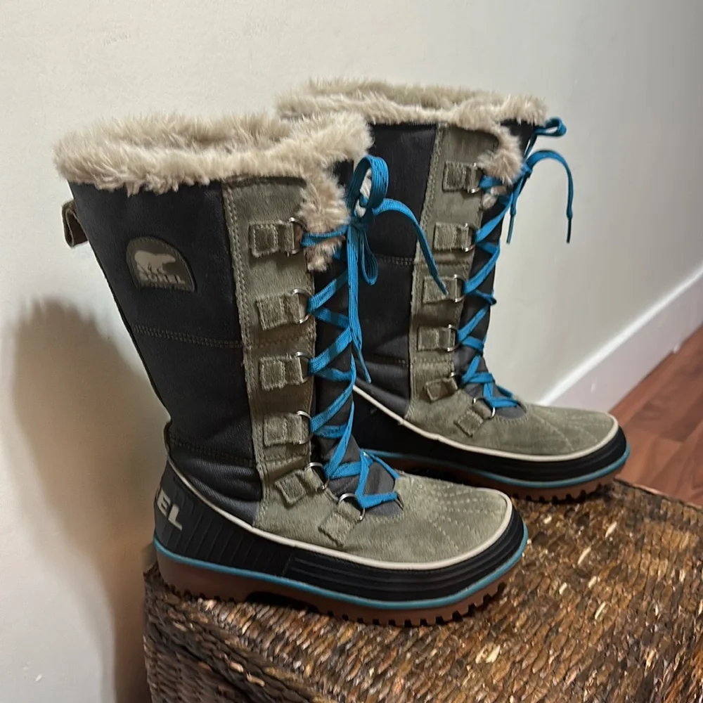 SOREL Suede Tivoli II Hiking Boots - Picture 3 of 10